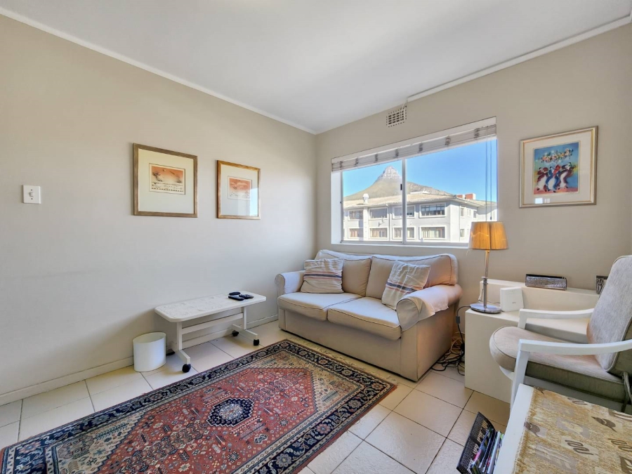 3 Bedroom Property for Sale in Sea Point Western Cape
